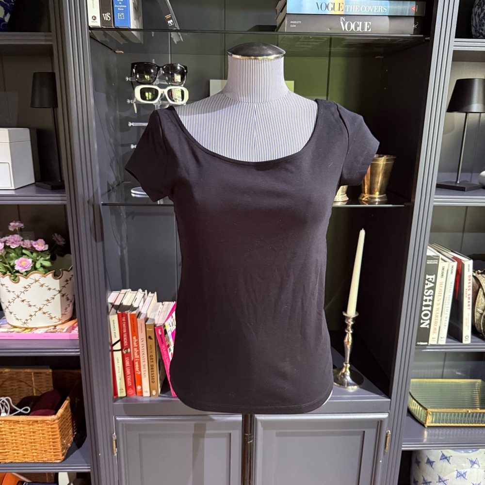 Banana Republic Black Scoop Neck Essential Tee - Size M